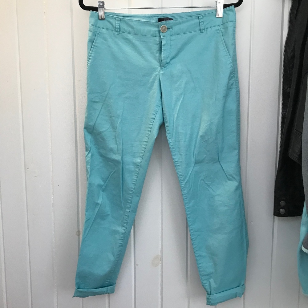 The Limited Comfy and cute Aqua Chinos Size 4